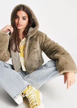 Укороченное пальто из искусственного меха цвета хаки с капюшоном ASOS DESIGN-Серый