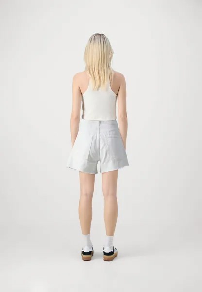 Джинсовые шорты LOW RISE STRIDE OPTIC WHITE GAP, цветной деним
