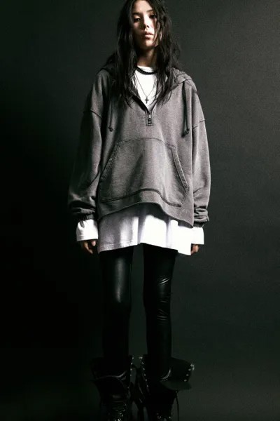 Худи half zip с вареным эффектом