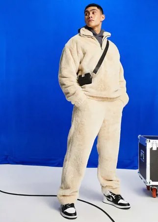 Бежевые oversized-джоггеры с широкими штанинами из искусственного меха от комплекта ASOS DESIGN-Светло-бежевый цвет