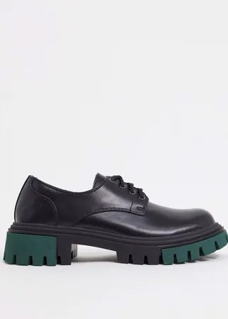 Черные броги на массивной подошве с зелеными вставками Koi Footwear-Черный цвет