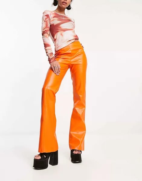Оранжевые широкие брюки из искусственной кожи Heartbreak