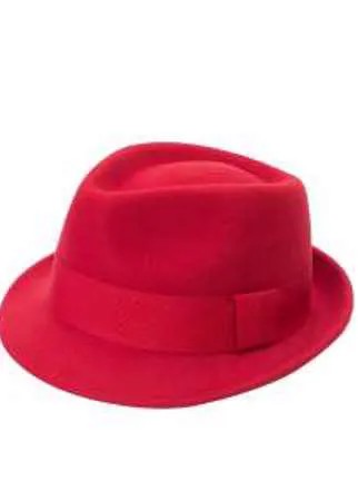 Классическая шляпа-федора из шерсти красного цвета. Репсовая лента в тон дополняет изделие.