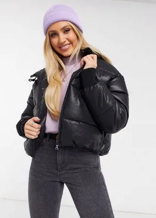 Черный короткий пуховик из искусственной кожи с капюшоном Monki-Черный цвет