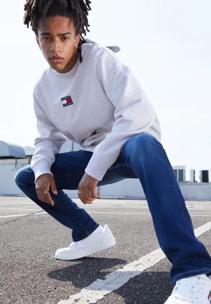 Джинсы свободного кроя Tommy Jeans