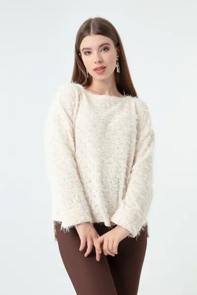 Женский пушистый свитер цвета экрю с блестками Lafaba