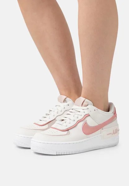 Низкие кроссовки AF1 SHADOW Nike, фантом/красная звездная пыль/розовые оксфорды