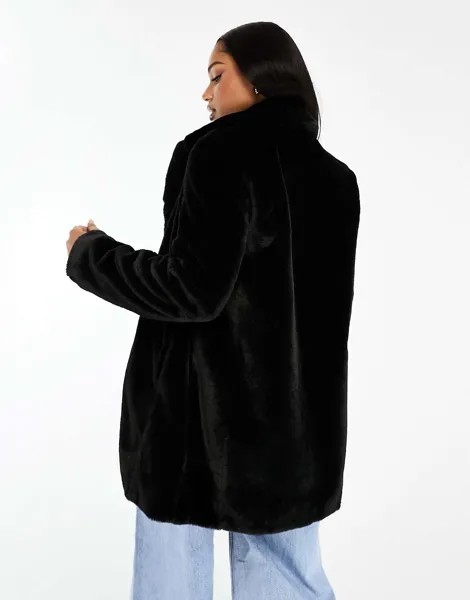 Черное пальто из искусственного меха Pull&Bear