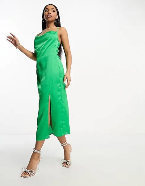 Эксклюзивное зеленое атласное платье миди с воротником-хомутом In The Style