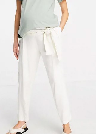 Льняные суженные книзу брюки кремового цвета с поясом ASOS DESIGN Maternity-Белый