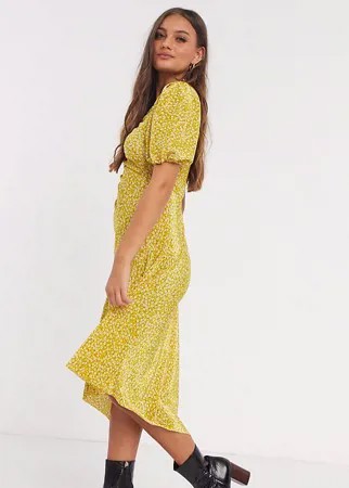 Желтое плиссированное платье с принтом ASOS DESIGN Petite-Желтый