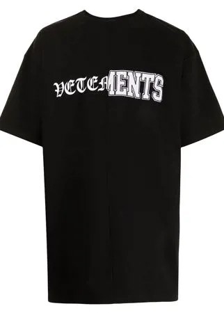 VETEMENTS футболка с принтом и логотипом