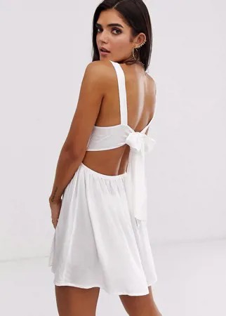 Белый пляжный сарафан с перекрестом, завязкой на спине и разрезом ASOS DESIGN