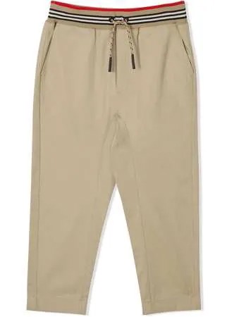 Burberry Kids спортивные брюки с поясом в полоску