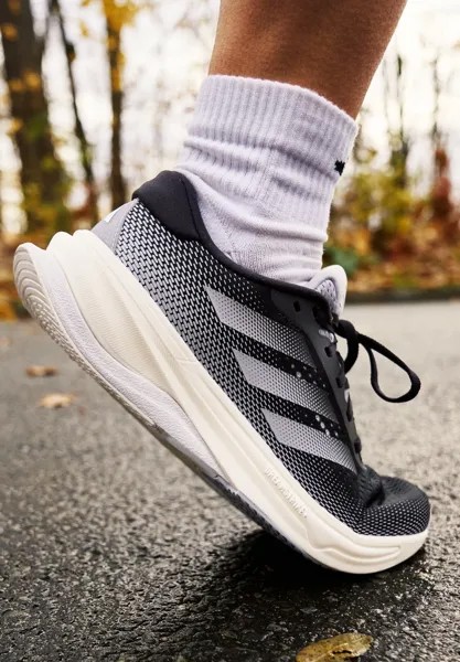 Кроссовки для бега со стабильностью SUPERNOVA SOLUTION adidas Performance, цвет core black/halo silver/dash grey