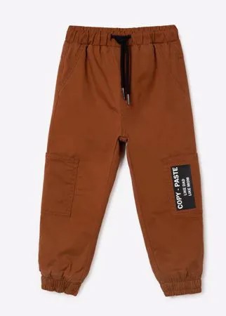 Коричневые утеплённые брюки Jogger с карманами-карго для мальчика Gloria Jeans