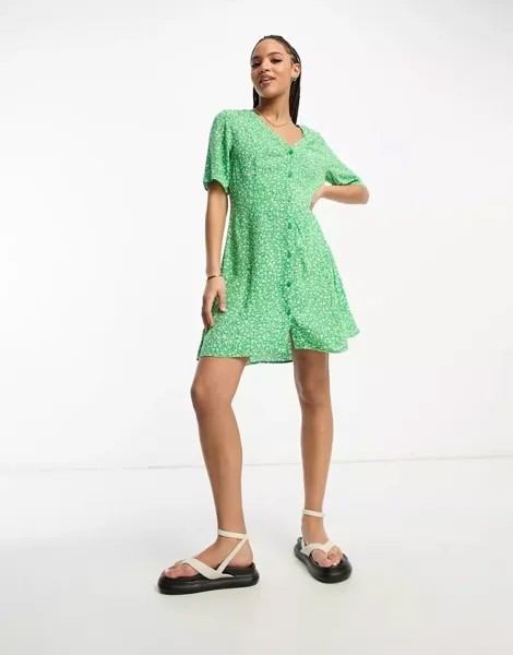 Зеленое мини-платье Monki с луговым узором и планкой на пуговицах во всю длину