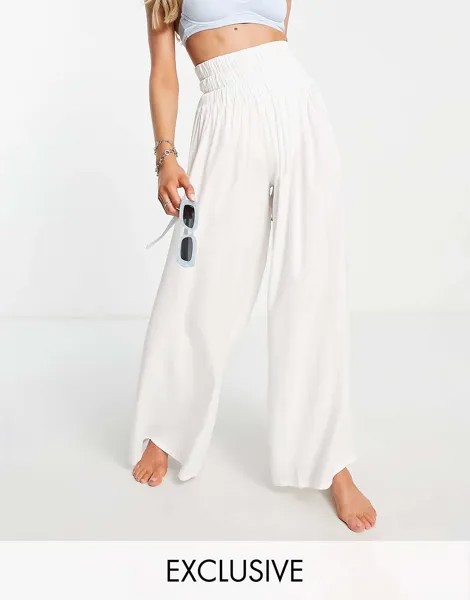Белые пляжные брюки широкого кроя с присборками Esmee Exclusive Esmée