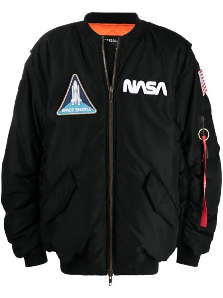 Balenciaga бомбер с нашивками NASA, черный