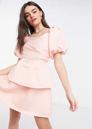 Ярусное платье мини с расклешенной юбкой и пышными рукавами нежно-розового цвета VL The Label-Розовый цвет