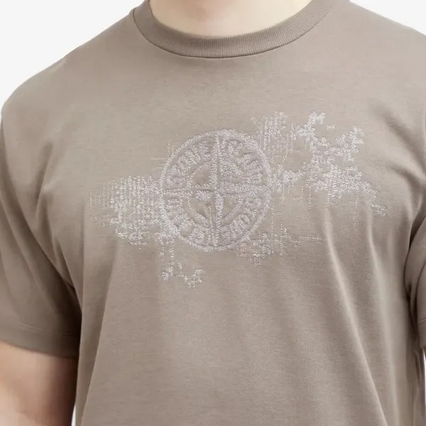 Stone Island Футболка с камуфляжным принтом и тремя значками, серый