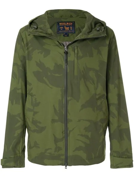 Woolrich куртка с капюшоном с принтом