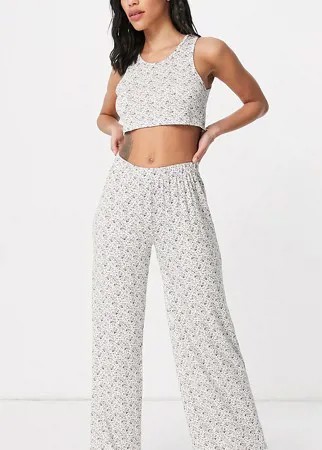 Пижамный комплект из кроп-топа и брюк с мелким цветочным принтом Missguided-Белый