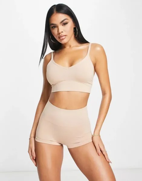 Бежевые бесшовные шорты для мальчиков Spanx с контурирующим рисунком