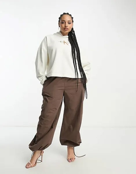 Худи цвета слоновой кости с монограммой и логотипом Calvin Klein Jeans Plus