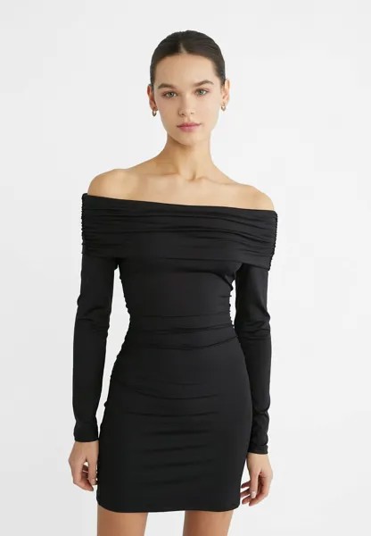 Платье-футляр OFF-THE-SHOULDER Stradivarius, цвет black