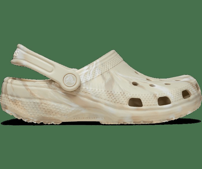 Классические мраморные сабо Crocs женские, цвет Bone / Multi