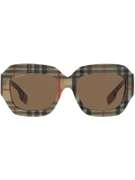 Burberry Eyewear солнцезащитные очки Myrtle в квадратной оправе