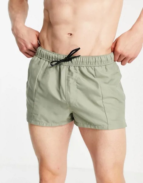 Короткие шорты для плавания цвета хаки с защипами ASOS DESIGN-Зеленый цвет