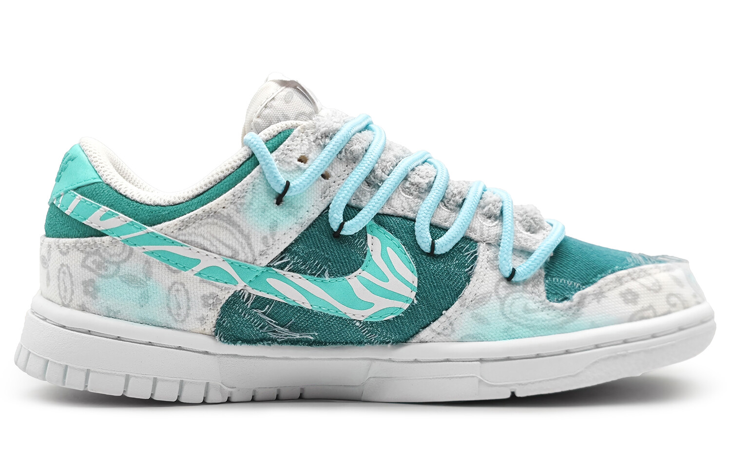 Кроссовки Nike Dunk Skateboarding Shoes Women's Low-top White/gray, зеленый