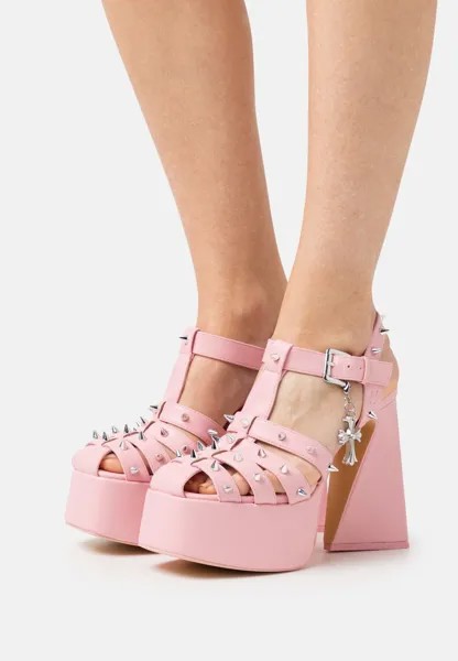 Босоножки на каблуке Koi Footwear