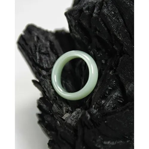 Кольцо Grow Up Кольцо Нефрит светлый - размер 17-18, натуральный камень - символ благополучия, нефрит