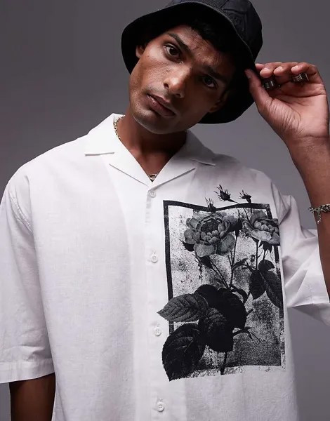 Topman – белая свободная рубашка с короткими рукавами и цветочным принтом