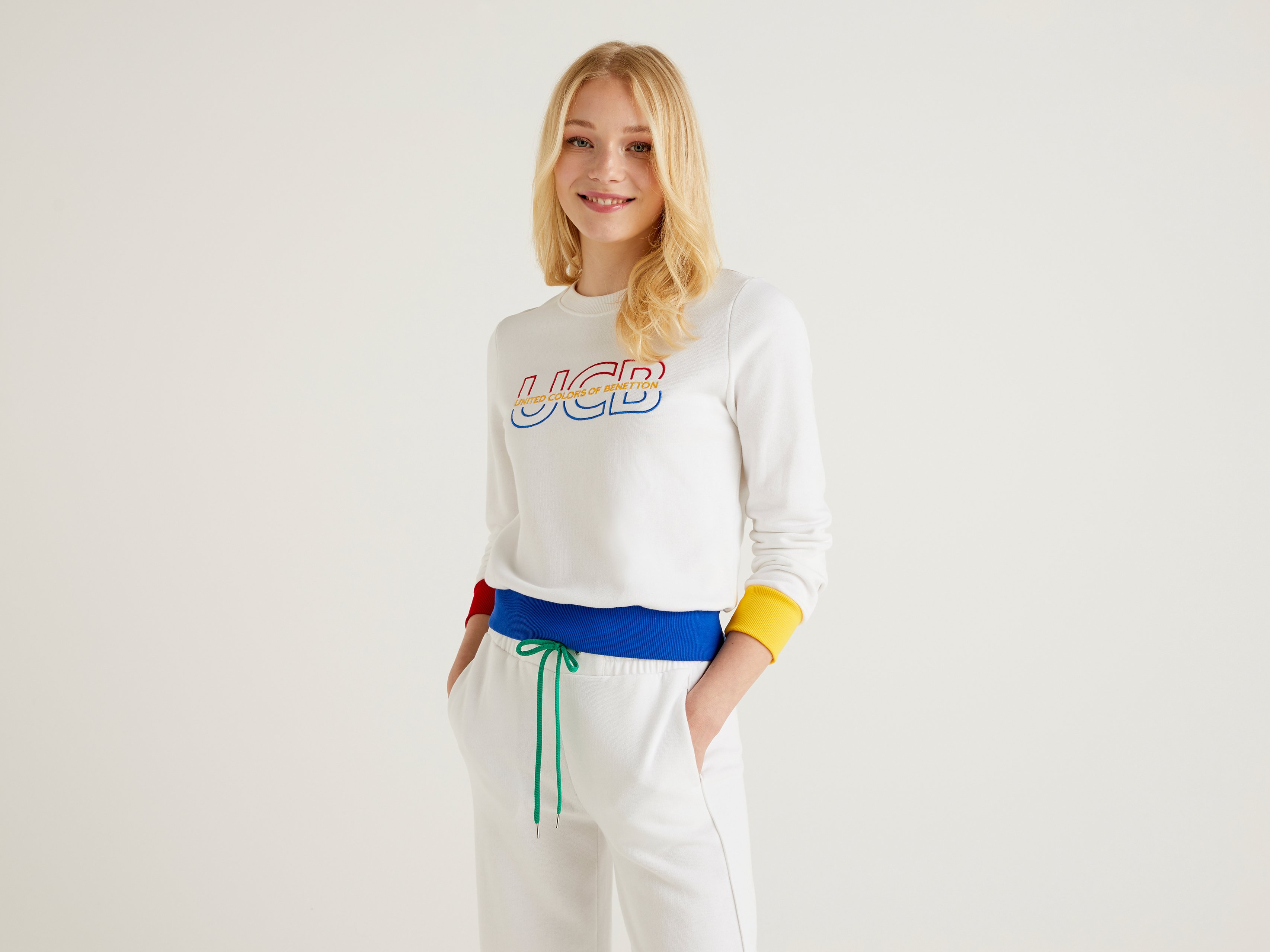 Свитшот женский United Colors of Benetton 21A_3J68E1AG3 разноцветный M