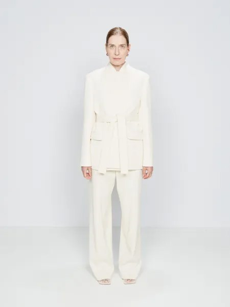 Приталенный пиджак из полушерстяной ткани с закругленными краями Raey, белый