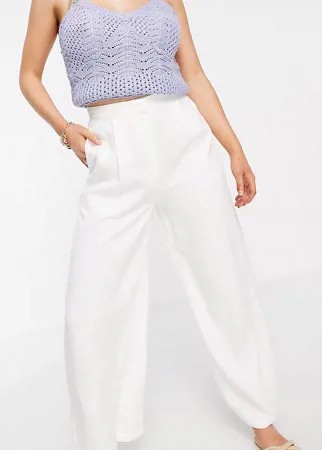 Белые выбеленные льняные брюки с широкими штанинами ASOS DESIGN Petite-Белый