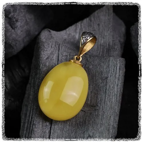 Янтарная подвеска с кельтским рисунком DREVO AMBER