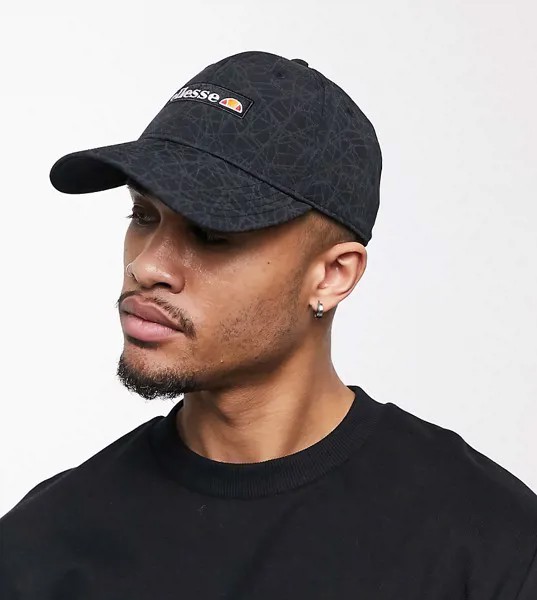 Черная кепка со светоотражающей отделкой ellesse эксклюзивно на ASOS-Черный