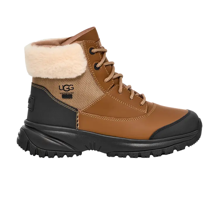 Ботинки UGG Wmns Yose Fluff V2 Boot, коричневый