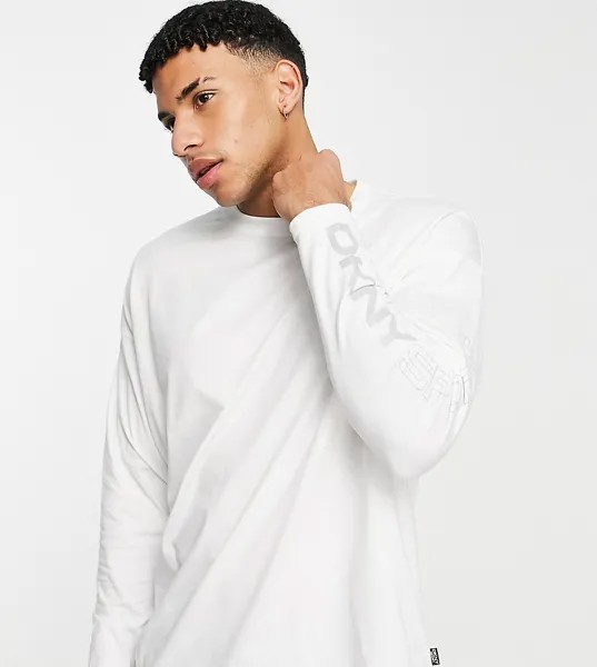 Белый лонгслив с логотипом на рукаве DKNY Sport