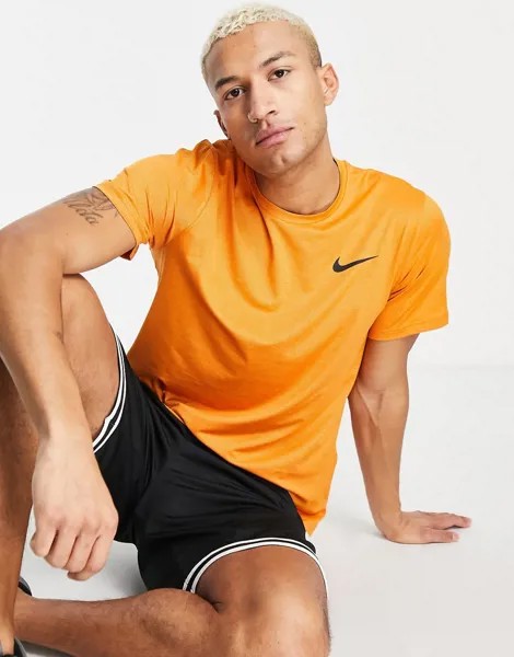 Оранжевая футболка Nike Pro Training Hyperdry Dri-FIT-Оранжевый цвет