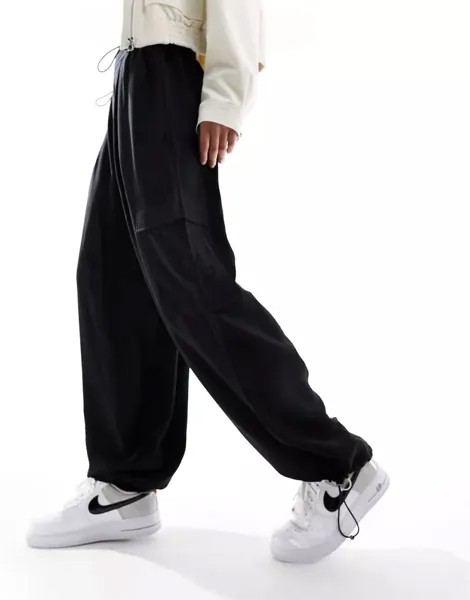 In Wear – широкие мешковатые брюки черного цвета