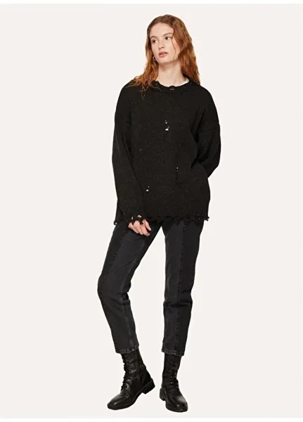 Однотонный женский шерстяной свитер антрацитового цвета с круглым вырезом Black On Black