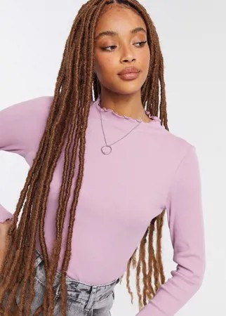 Розовый лонгслив из органического хлопка в рубчик Monki Molly