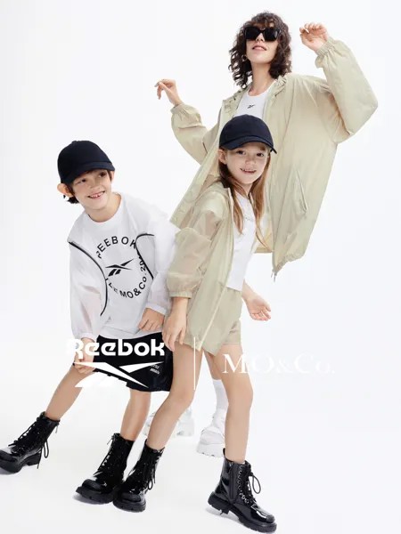 Куртка MO&Co Reebok с капюшоном, песочный