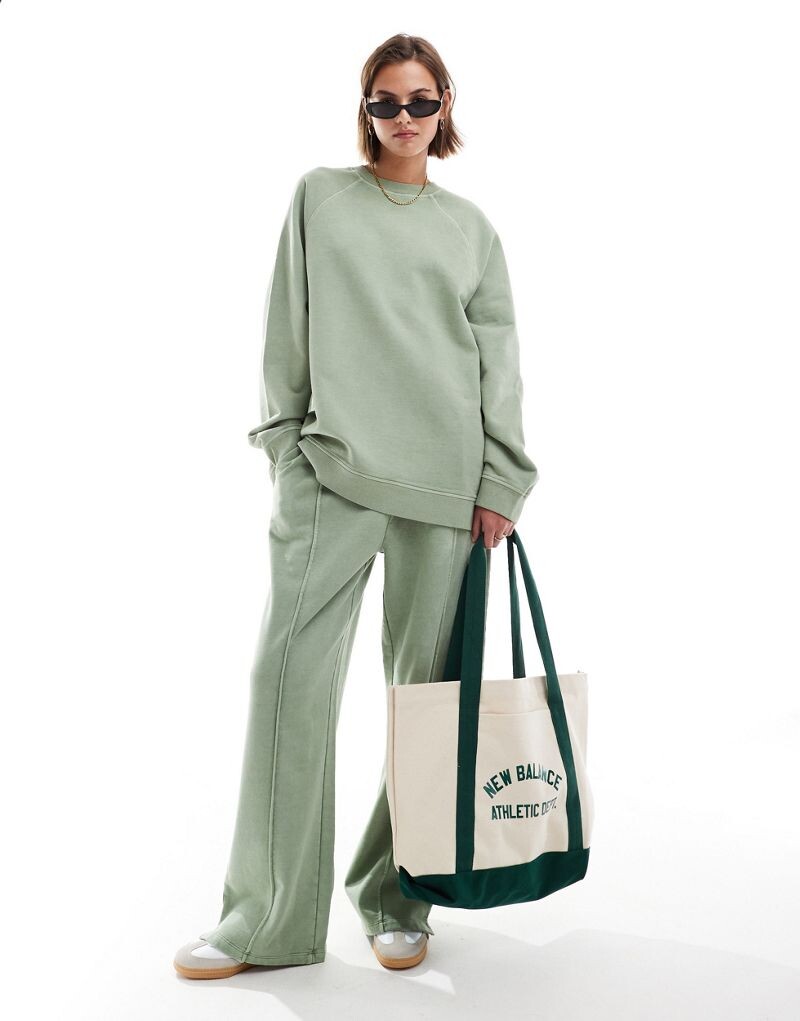 ASOS DESIGN Тяжелый свитшот оверсайз серо-зеленого цвета